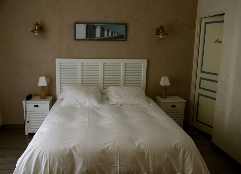 Le Crillon Hotel Murs  Exterior photo