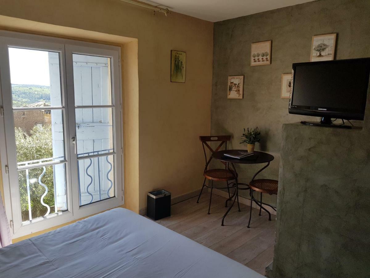 Le Crillon Hotel Murs  Exterior photo