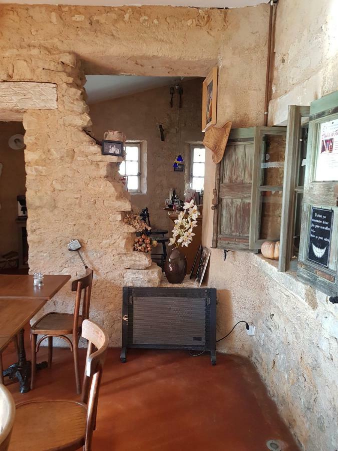 Le Crillon Hotel Murs  Exterior photo